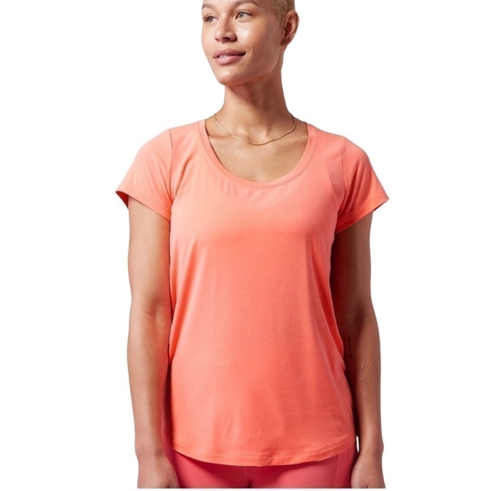 Athleta Stratus ll Tee Size M Sunset Glow